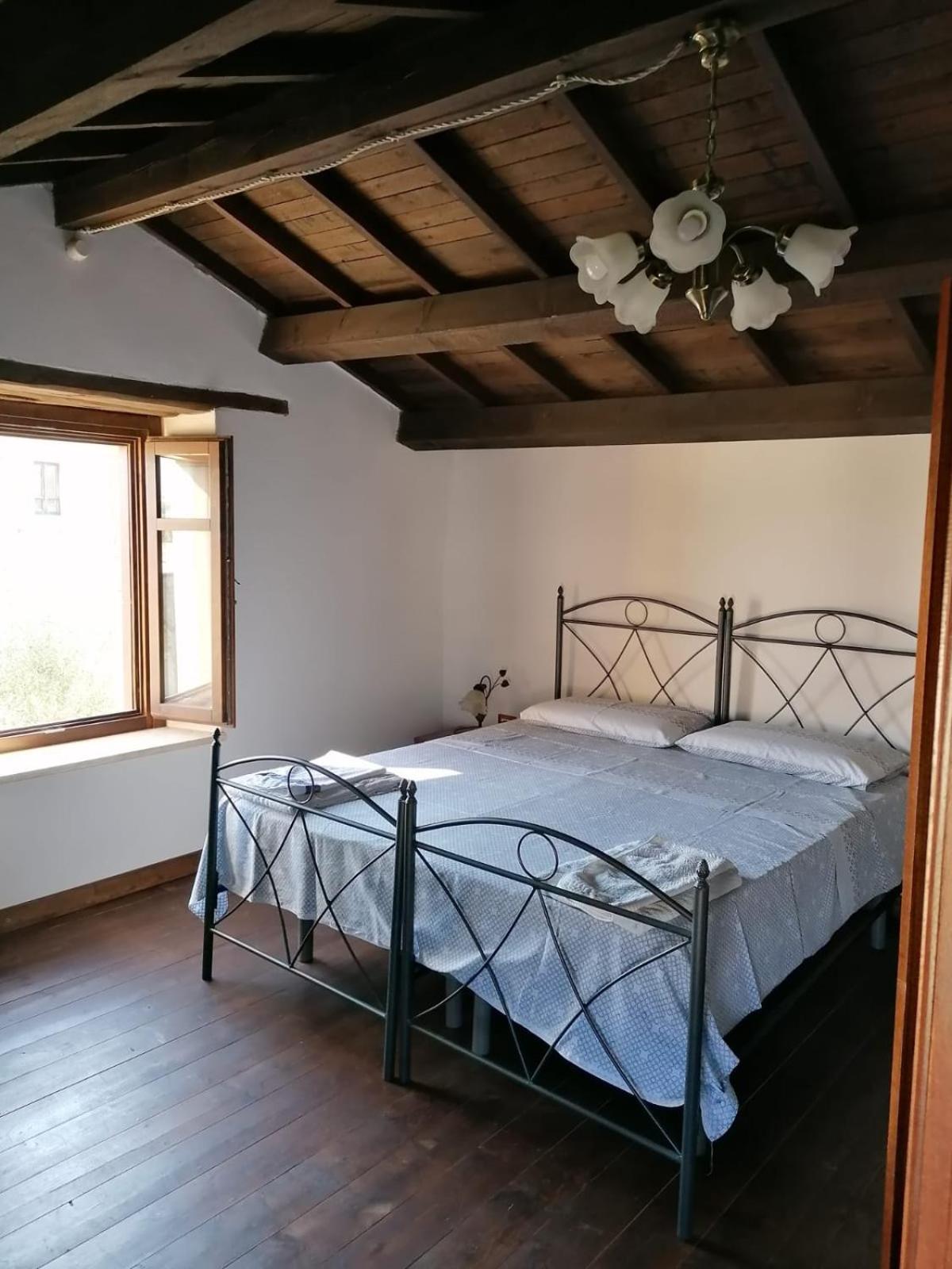 Domus De Jara - Casa Montis Apartman Baradili Szoba fotó